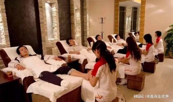 足底商机与指间经济中国行情:《洗浴行业的喜与涩》与它傍边的“海底捞式魔法秀幕